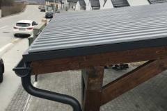 Dizajnový prístrešok prémiovej kvality pre Vaše auto. Dlhoročné skúsenosti, nové technológie a tradičné remeselné spracovanie sú zárukou kvality.