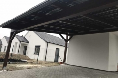 Dizajnový prístrešok prémiovej kvality pre Vaše auto. Dlhoročné skúsenosti, nové technológie a tradičné remeselné spracovanie sú zárukou kvality.